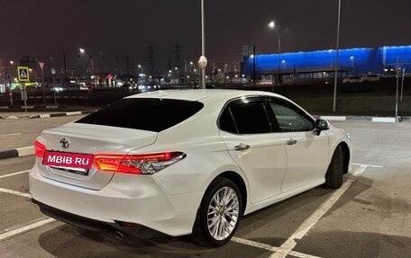 Toyota Camry, 2021 год, 3 510 000 рублей, 8 фотография