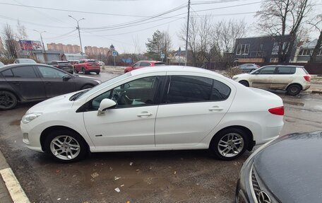 Peugeot 408 I рестайлинг, 2014 год, 725 000 рублей, 4 фотография