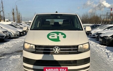 Volkswagen Caravelle T6 рестайлинг, 2018 год, 2 310 000 рублей, 2 фотография