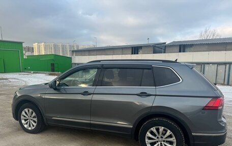 Volkswagen Tiguan II, 2019 год, 2 850 000 рублей, 3 фотография