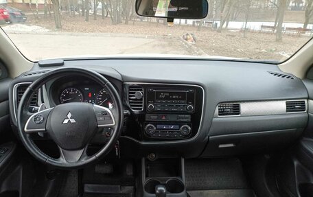 Mitsubishi Outlander III рестайлинг 3, 2012 год, 1 240 000 рублей, 8 фотография