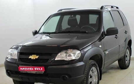 Chevrolet Niva I рестайлинг, 2017 год, 815 000 рублей, 1 фотография