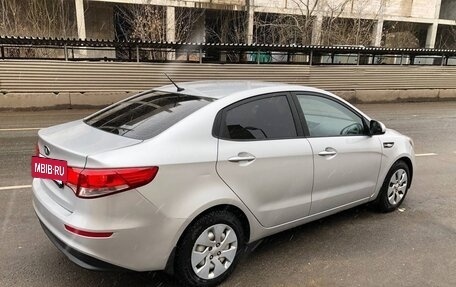 KIA Rio III рестайлинг, 2016 год, 999 000 рублей, 4 фотография