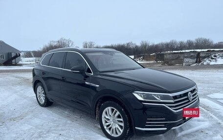 Volkswagen Touareg III, 2019 год, 4 100 000 рублей, 3 фотография