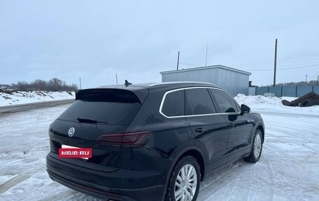 Volkswagen Touareg III, 2019 год, 4 100 000 рублей, 5 фотография