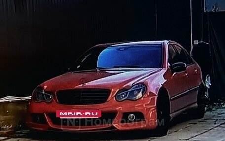 Mercedes-Benz C-Класс, 2005 год, 1 200 000 рублей, 3 фотография