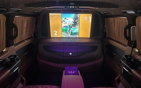 Mercedes-Benz V-Класс, 2017 год, 10 900 000 рублей, 1 фотография