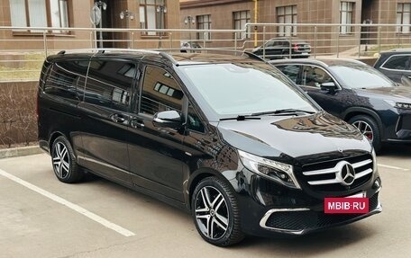 Mercedes-Benz V-Класс, 2017 год, 10 900 000 рублей, 15 фотография