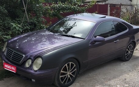 Mercedes-Benz CLK-Класс, 1997 год, 450 000 рублей, 1 фотография