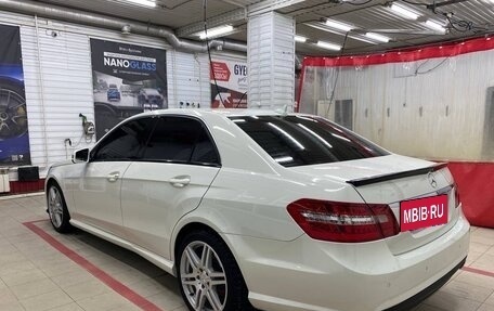 Mercedes-Benz E-Класс, 2010 год, 1 900 000 рублей, 12 фотография