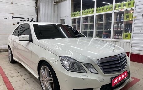 Mercedes-Benz E-Класс, 2010 год, 1 900 000 рублей, 5 фотография