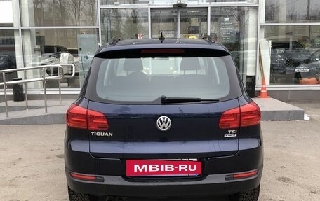 Volkswagen Tiguan I, 2015 год, 1 557 000 рублей, 6 фотография