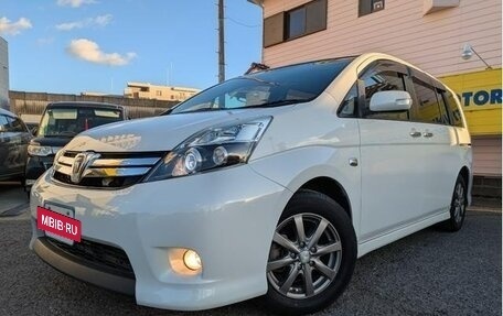 Toyota ISis I, 2012 год, 1 010 000 рублей, 35 фотография