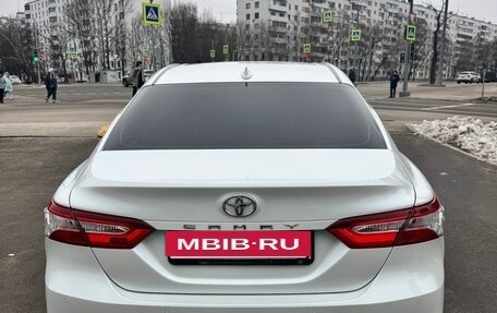 Toyota Camry, 2021 год, 3 150 000 рублей, 12 фотография