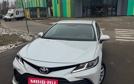 Toyota Camry, 2021 год, 3 150 000 рублей, 14 фотография