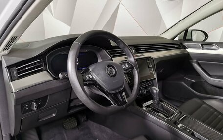 Volkswagen Passat B8 рестайлинг, 2018 год, 2 295 000 рублей, 13 фотография