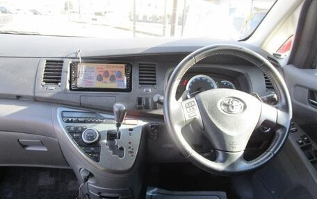 Toyota ISis I, 2010 год, 1 000 000 рублей, 27 фотография