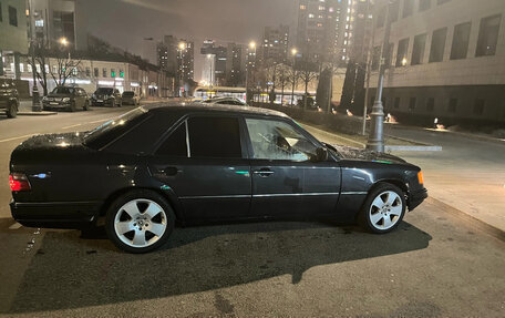 Mercedes-Benz E-Класс, 1993 год, 500 000 рублей, 8 фотография