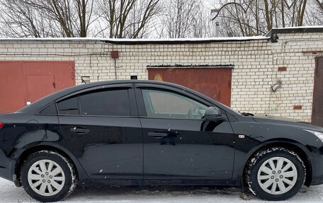 Chevrolet Cruze II, 2010 год, 660 000 рублей, 7 фотография