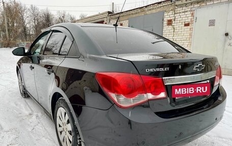 Chevrolet Cruze II, 2010 год, 660 000 рублей, 6 фотография