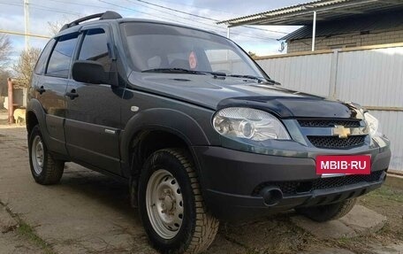 Chevrolet Niva I рестайлинг, 2011 год, 570 000 рублей, 5 фотография