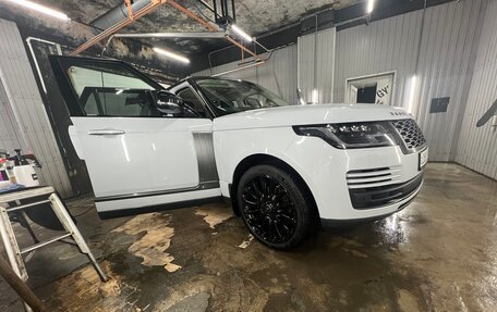 Land Rover Range Rover IV рестайлинг, 2019 год, 9 750 000 рублей, 3 фотография