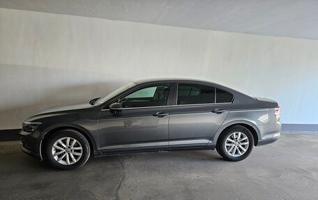 Volkswagen Passat B8 рестайлинг, 2016 год, 2 300 000 рублей, 8 фотография