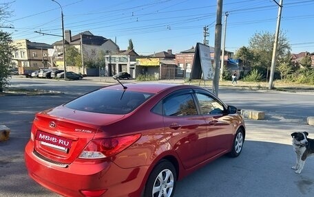 Hyundai Solaris II рестайлинг, 2011 год, 900 000 рублей, 3 фотография