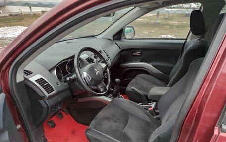 Mitsubishi Outlander III рестайлинг 3, 2008 год, 990 000 рублей, 10 фотография