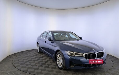 BMW 5 серия, 2021 год, 4 475 000 рублей, 3 фотография