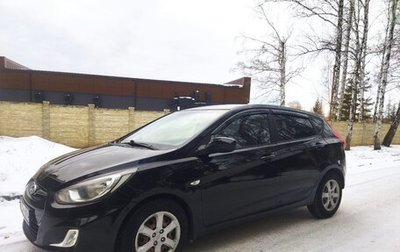 Hyundai Solaris II рестайлинг, 2011 год, 740 000 рублей, 1 фотография