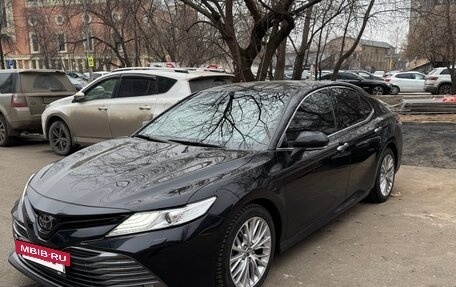 Toyota Camry, 2019 год, 3 200 000 рублей, 2 фотография