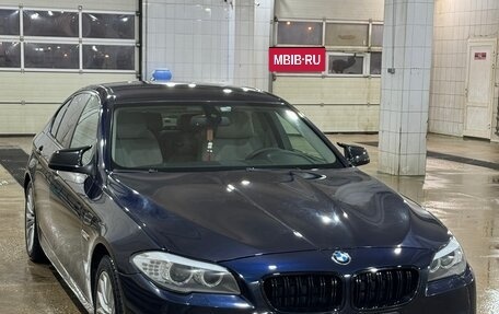 BMW 5 серия, 2011 год, 2 550 000 рублей, 2 фотография