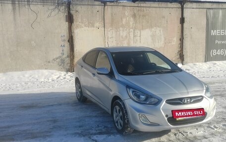 Hyundai Solaris II рестайлинг, 2011 год, 550 000 рублей, 11 фотография