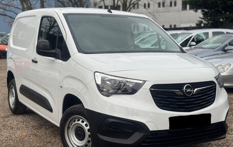 Opel Combo E, 2021 год, 1 650 000 рублей, 1 фотография