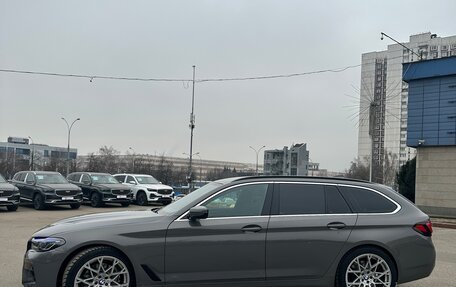 BMW 5 серия, 2021 год, 5 950 000 рублей, 6 фотография