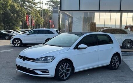 Volkswagen Golf VII, 2021 год, 1 783 000 рублей, 1 фотография