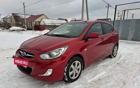 Hyundai Solaris II рестайлинг, 2012 год, 910 000 рублей, 4 фотография