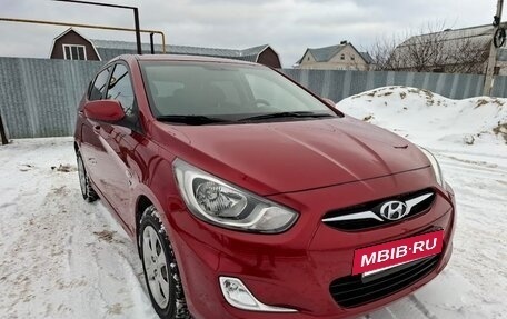 Hyundai Solaris II рестайлинг, 2012 год, 910 000 рублей, 13 фотография