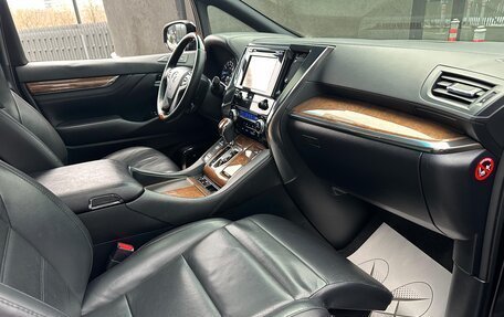 Toyota Alphard III, 2017 год, 4 350 000 рублей, 25 фотография