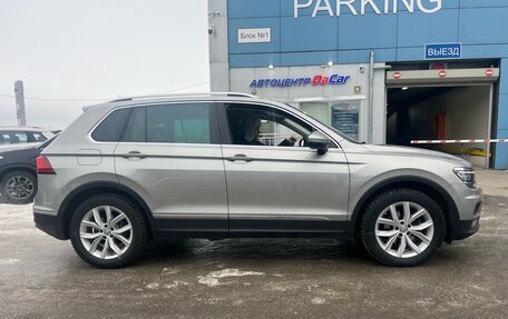 Volkswagen Tiguan II, 2018 год, 2 690 000 рублей, 5 фотография