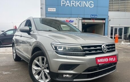 Volkswagen Tiguan II, 2018 год, 2 690 000 рублей, 6 фотография