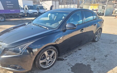 Chevrolet Cruze II, 2010 год, 700 000 рублей, 2 фотография