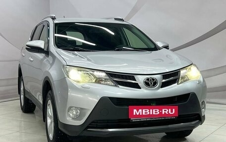 Toyota RAV4, 2014 год, 1 698 000 рублей, 4 фотография