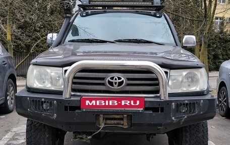 Toyota Land Cruiser 100 рестайлинг 2, 2000 год, 3 300 000 рублей, 1 фотография