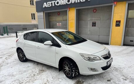 Opel Astra J, 2011 год, 650 000 рублей, 6 фотография