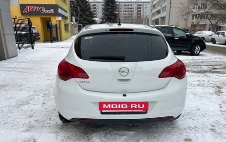 Opel Astra J, 2011 год, 650 000 рублей, 4 фотография