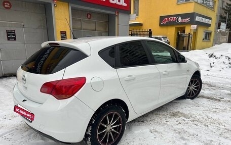 Opel Astra J, 2011 год, 650 000 рублей, 5 фотография