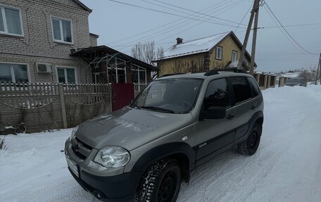 Chevrolet Niva I рестайлинг, 2011 год, 490 000 рублей, 3 фотография