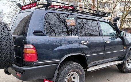 Toyota Land Cruiser 100 рестайлинг 2, 2000 год, 3 300 000 рублей, 4 фотография